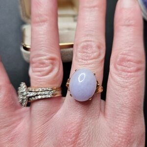 Elegant Gold and Lavender Stone Ring